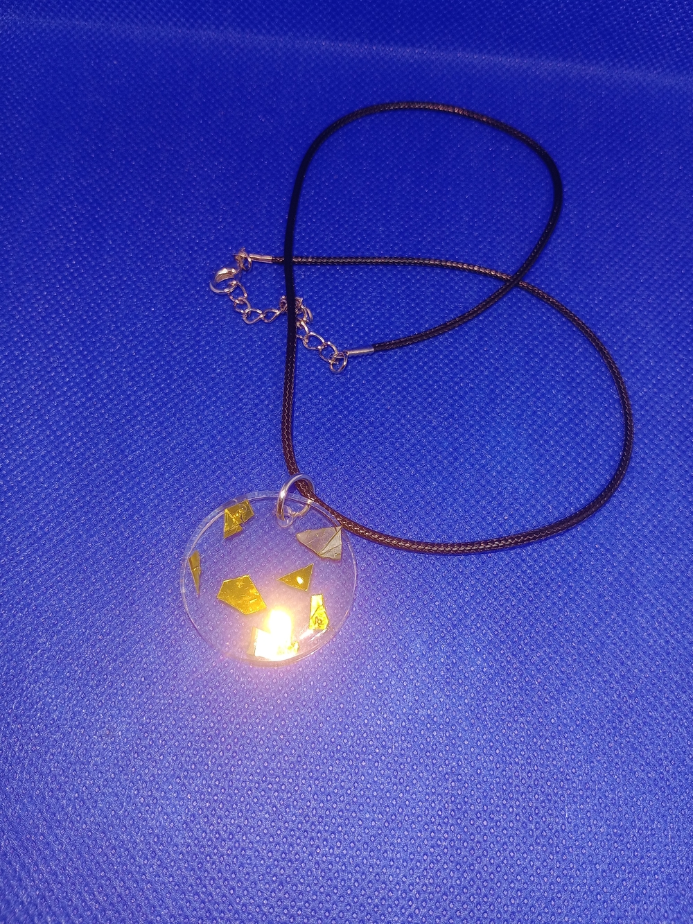 Gold Flake Round Pendant Necklace - Women Jewelry